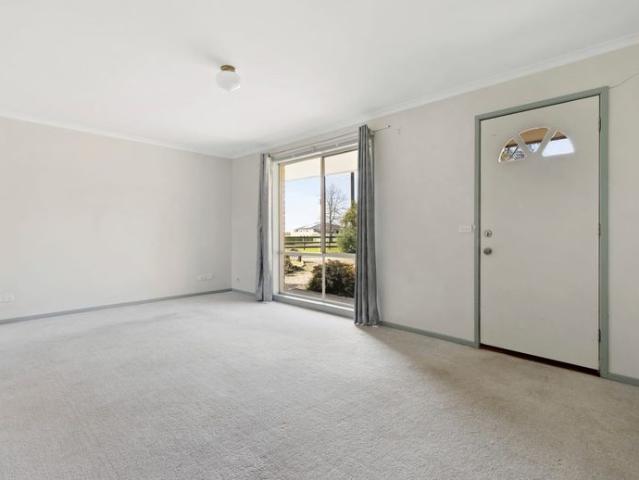 Neat & Tidy Home in a Convenient Location