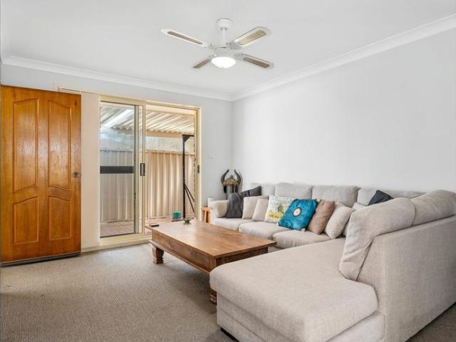 NEAT & TIDY HOME IN QUIET LOCATION
