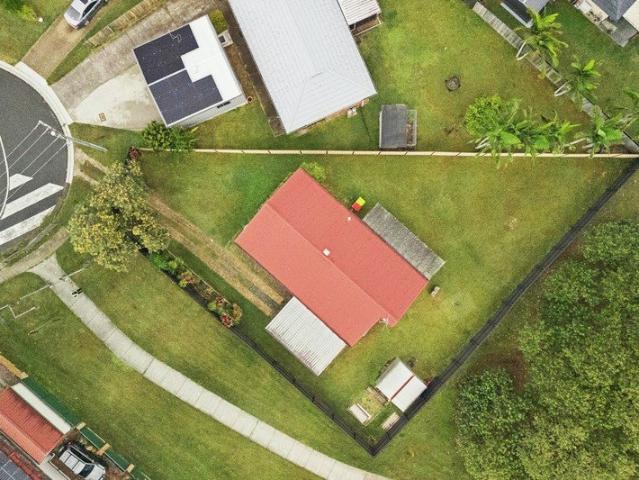 BRICK HOME, PRIVATE BLOCK, PERFECT STARTER HOME!