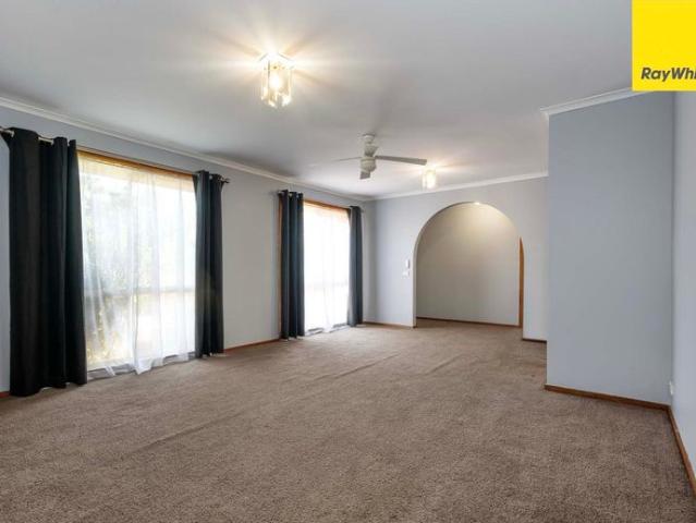 Neat & Tidy in A Great Location