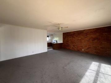 Neat, Tidy & Ideally Located Walk to the CBD