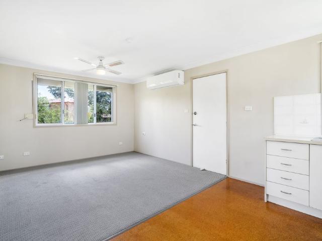 Neat & Tidy One Bedroom Granny Flat + Water Included