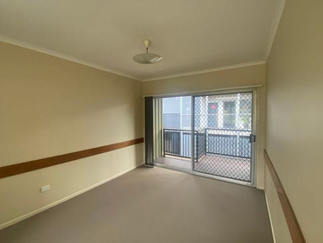 Neat & Tidy One Bedroom Unit in the Heart of Clayfield