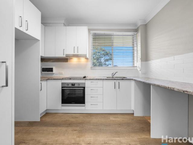 Neat & Tidy Low Maintenance Apartment