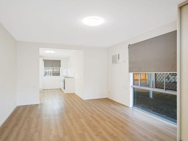 Neat & Tidy Spacious Unit