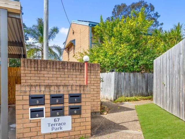 NEAT & TIDY PERFECT FIRST HOME OR INVESTMENT WITH SOLAR PANELS & AFFORDABLE BODY CORPORATE FEES!