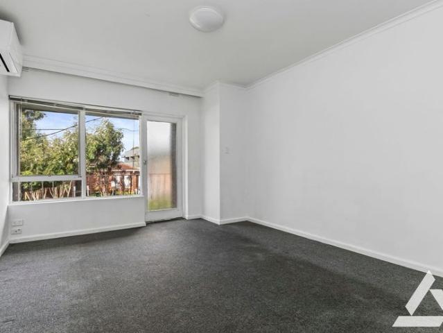 Neat, Tidy & Quiet 2 bedroom Unit