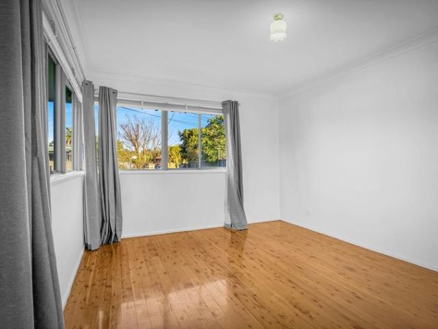Neat & Tidy Three Bedroom Home Close to Shops, Schools & Transport