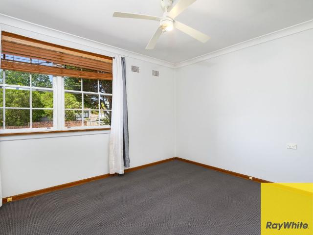 NEAT & TIDY THREE BEDROOM HOME!