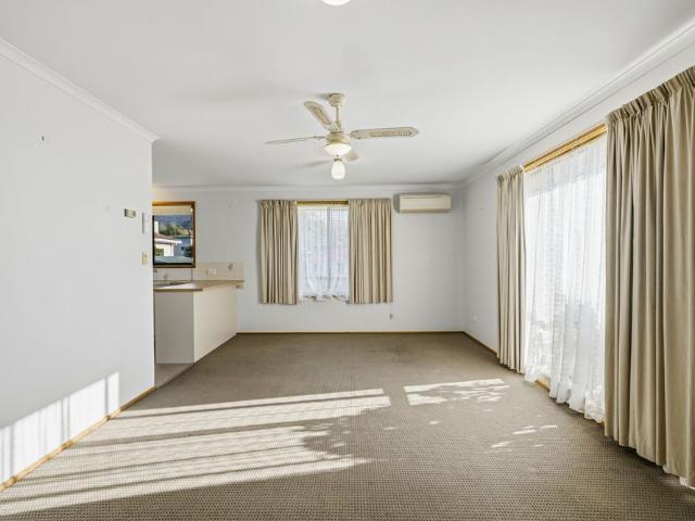 Neat & Tidy Two Bed Unit in Glenorchy