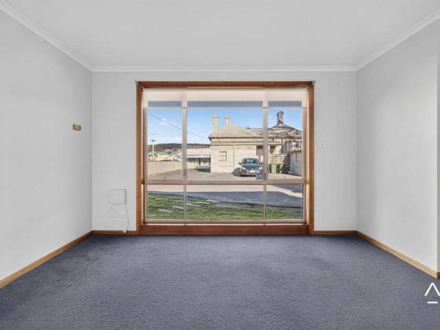 Neat & Tidy Two Bedroom Unit