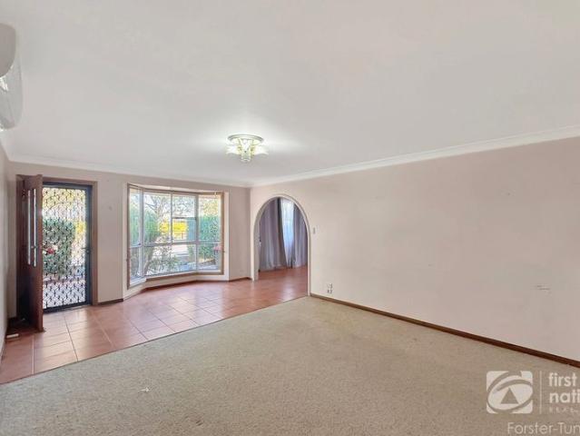 Neat & Tidy Two Bedroom Unit with Private Courtyard