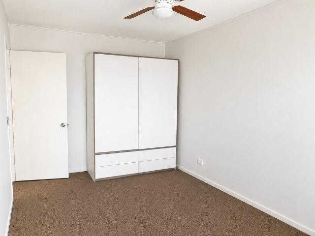 NEAT & TIDY TWO BEDROOM UNIT CLOSE TO SHOPS & TRANSPORT