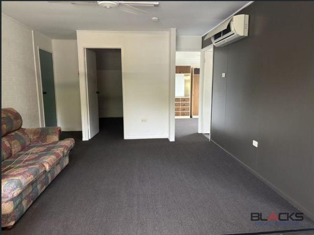 Neat & Tidy Unit Located in Town