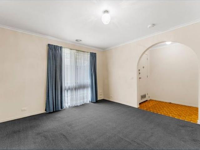 Neat Unit In Great Location