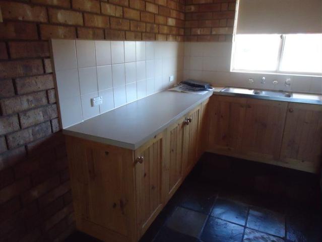 Neat Unit in Quiet Area!
