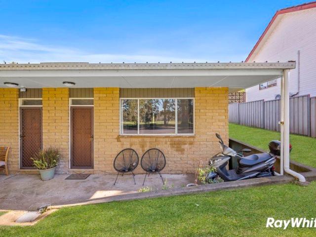Neat 1 Bedroom Unit with Golf Course Outlook