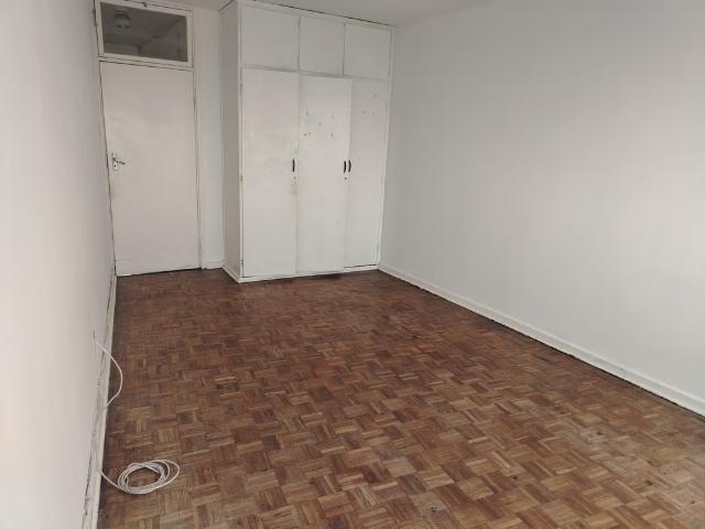 NEAT 1 BEDROOM AARTMENT FOR IMMEDIATE OCCUPTON