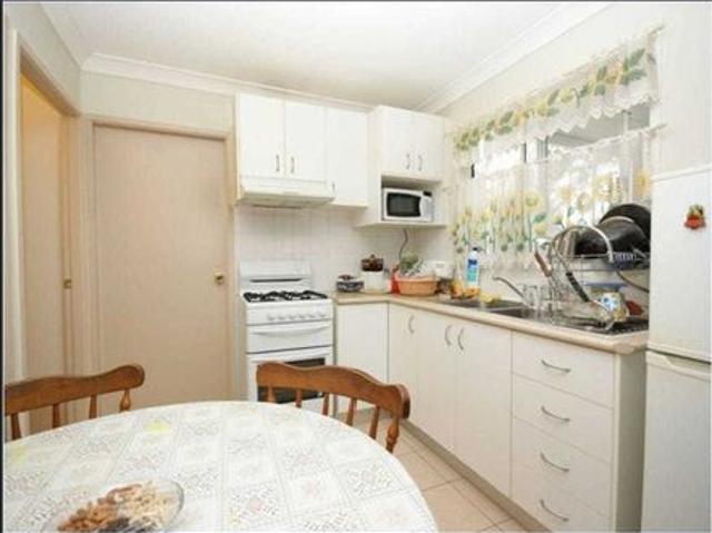 Neat 1 Bedroom Granny Flat