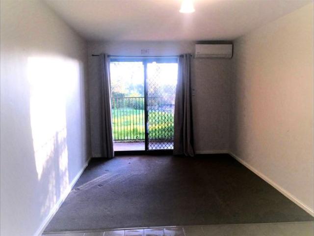 Neat 2 Bed Unit *Please Apply Online Prior*Available next week