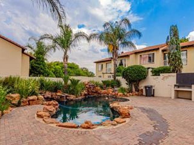neat 2 bedroom 2 bath garden apartme.
