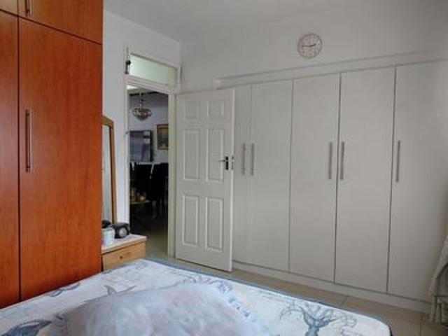 neat 2 bedroom, 2 bathroom flat