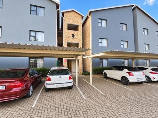 neat 2 bedroom townhouse – comfortab.