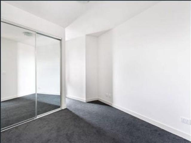 Neat 2 Bedroom Townhouse close to all amenities !