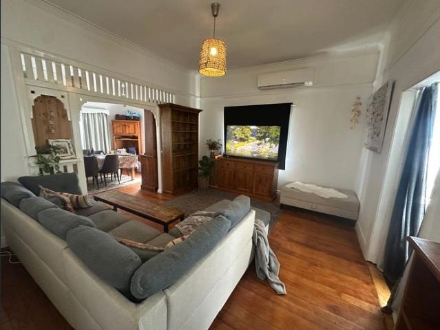 Neat 2 bedroom unit in Moorooka