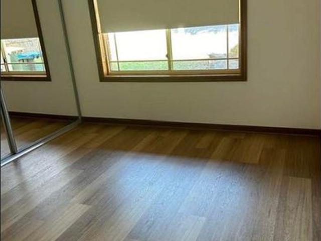 Neat 2 Bedroom Unit in Excellent location
