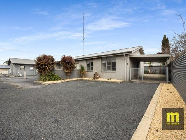 Neat 2 Bedroom Unit in Heart of Mount Gambier