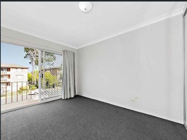 Neat 2 Bedroom Unit In The Heart Of Merrylands