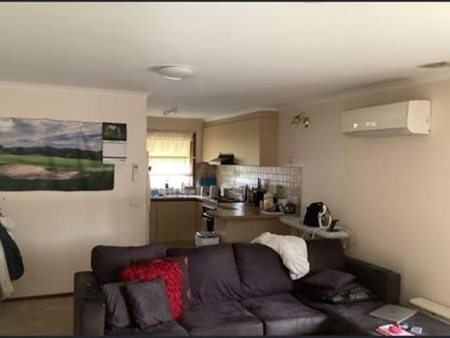 Neat 2 Bedroom Unit with Private Yard