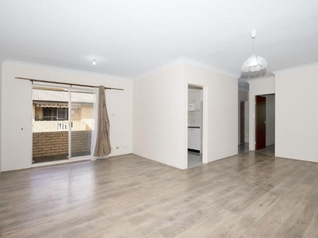 Neat 2 Bedroom Unit