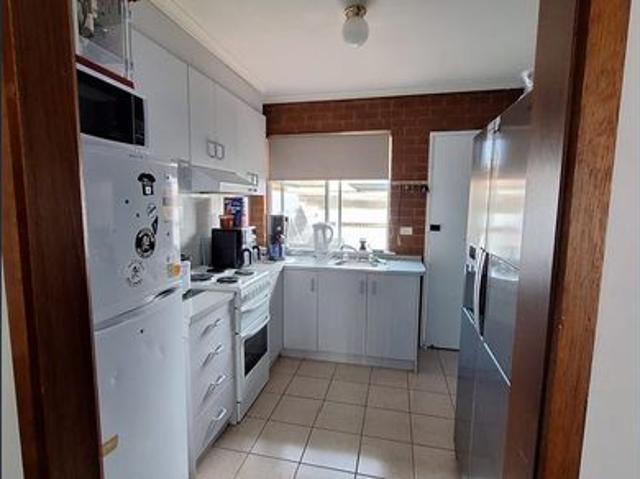 Neat 2 Bedroom Unit