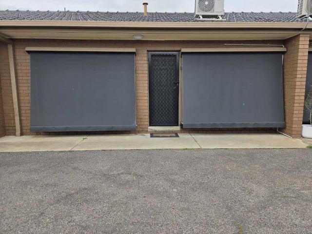Neat 2 Bedroom Unit