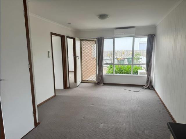 Neat 2 bedroom unit