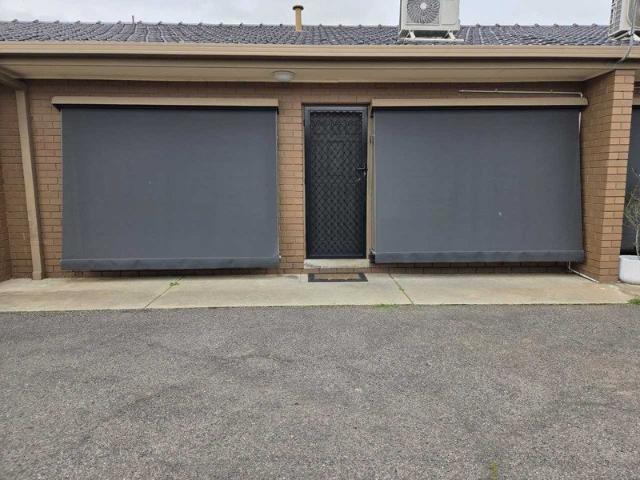 Neat 2 Bedroom Unit