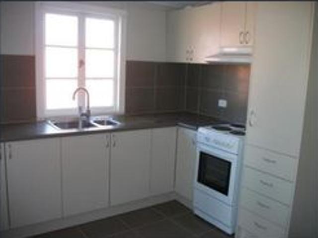 NEAT 2 BEDROOM UNIT