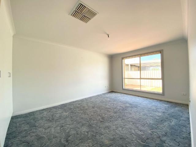 NEAT 2 BEDROOM UNIT