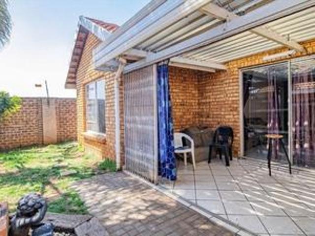 neat 2 bedroom cluster with double garage