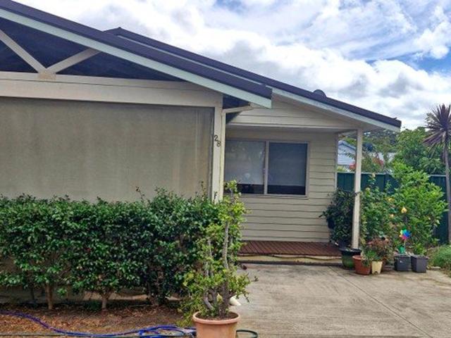 Neat 2 Bedroom Home in Excellent Location!