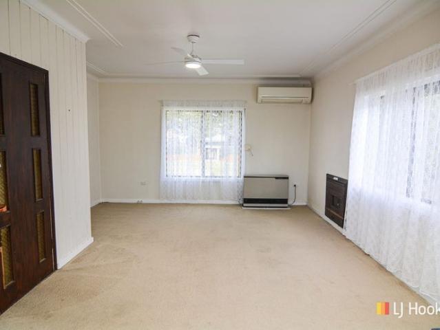 NEAT 2 BEDROOM HOME