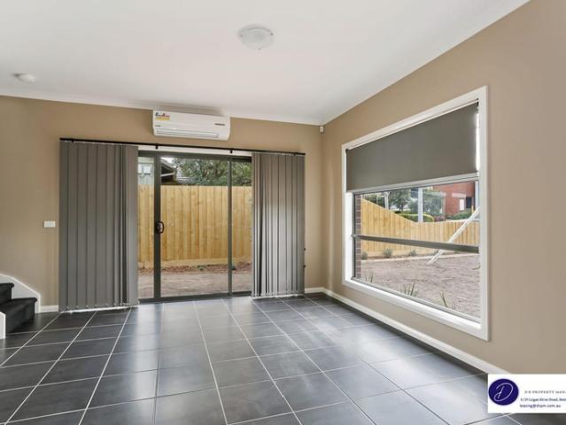 Neat 2 Storey Townhouse
