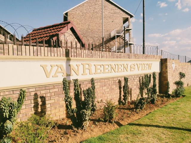 Neat 3 bedroom 2 bathroom ground floor apartment