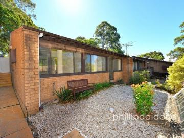 NEAT 3 BEDROOM TOWN HOUSE