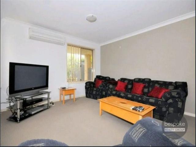 Neat 3 bedroom Townhouse