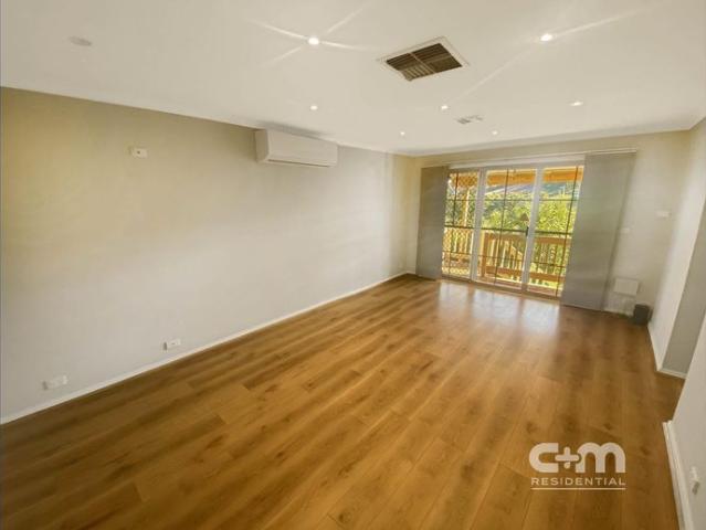 Neat 3 Bedroom Unit with Stunning Valley Views Water Included