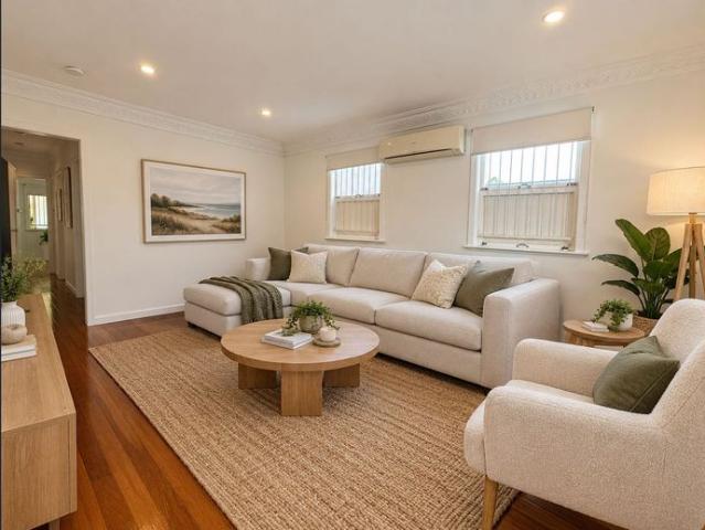 NEAT 3 BEDROOM COTTAGE INDOOROOPILLY SHS CATCHMENT