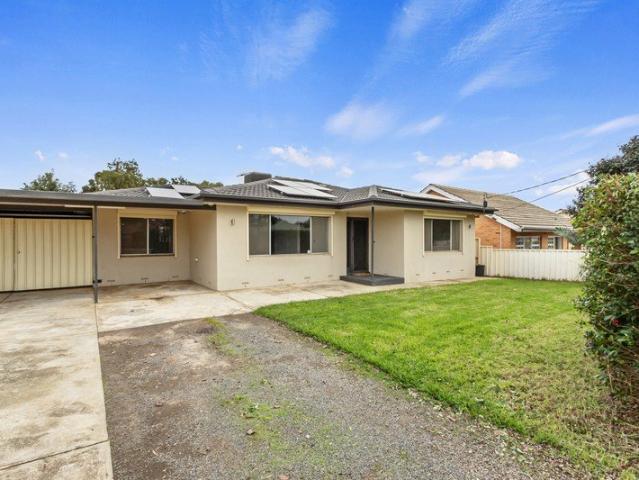 Neat 3 bedroom home in great location Available 1st July
